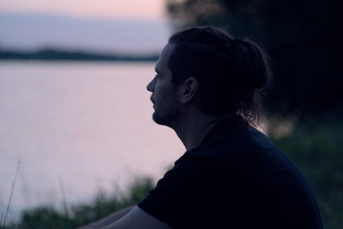 Jamesy blick an der Donau in den Sonnenuntergang